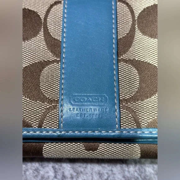 Coach Teal and Brown Leatherware Wallet - Picture 2 of 16